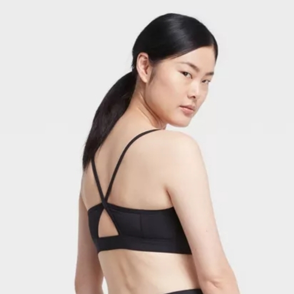 𝅺all In Motion Bra Pullover Low Impact Black Size Medium - Picture 2 of 9